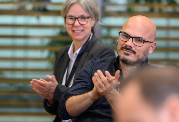 Begeisterte Organisator:innen Prof. Dr. Marianne Saam (ZBW – Leibniz-Informationszentrum Wirtschaft  und Universität Hamburg)  und Prof. Dr. Jörg Ankel-Peters (RWI – Leibniz-Institut für Wirtschaftsforschung)