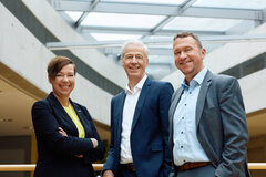 Administrative Director Axinia Braunisch, Director Professor Klaus Tochtermann and Library Director Thorsten Meyer
