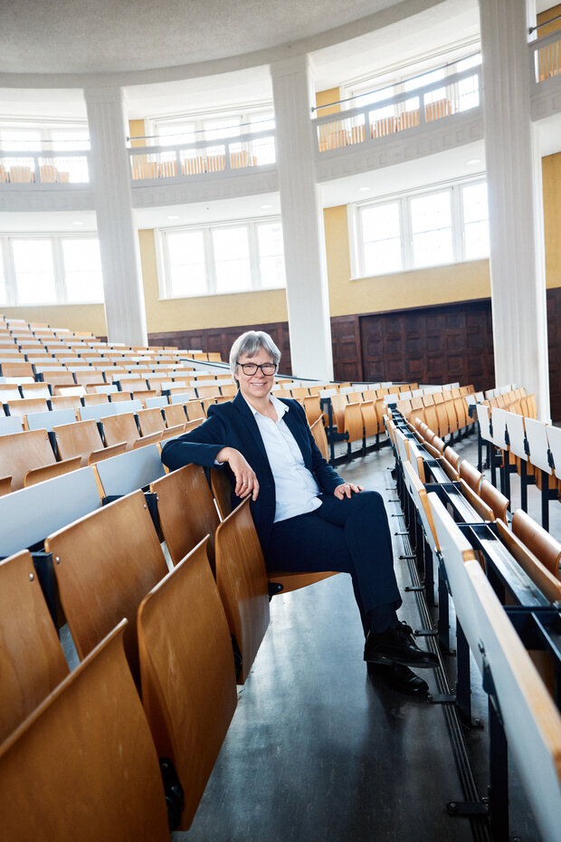 Professor Marianne Saam