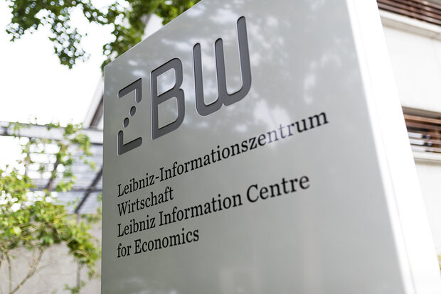 ZBW logo