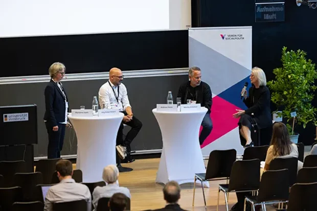 Die Panelist:innen Jörg Ankel-Peters (RWI – Leibniz-Institut für Wirtschaftsforschung und Universität Passau), Andreas Peichl (ifo Zentrum für Finanzwissenschaft, ifo Institut – Leibniz-Institut für Wirtschaftsforschung und Ludwig-Maximilians-Universität München) und Monika Schnitzer (Ludwig-Maximilians-Universität München und Sachverständigenrat Wirtschaft).